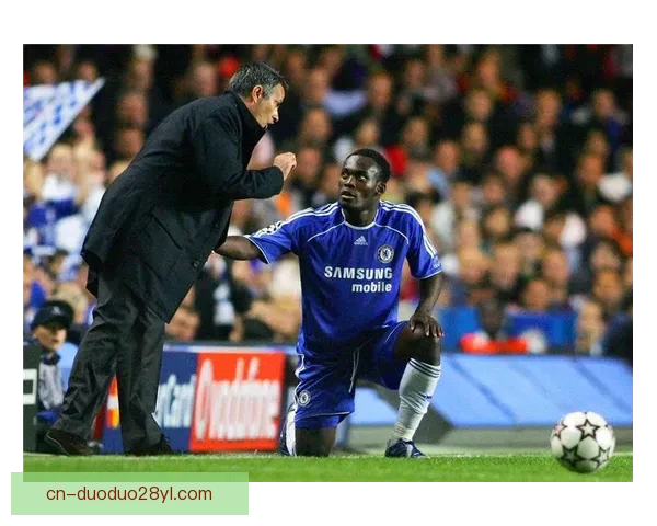 记者曝曼联加码追逐雷恩梅特 记者曝曼联加码追逐雷恩梅特